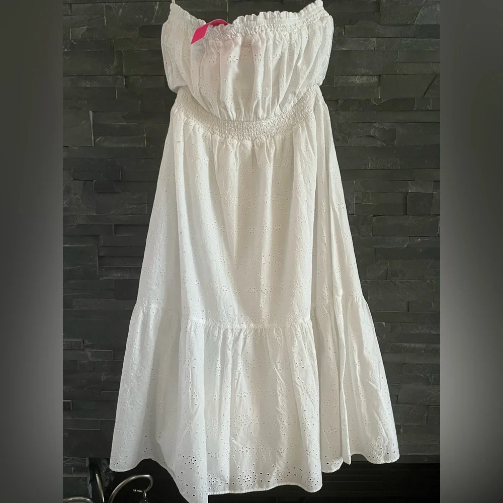 Lilly Pulitzer® Nicole Strapless Eyelet 100% Cotton Fully Lined w/Cotton dress - Picture 4 of 16